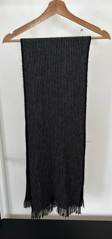 H&M ribbed knit scarf image 2